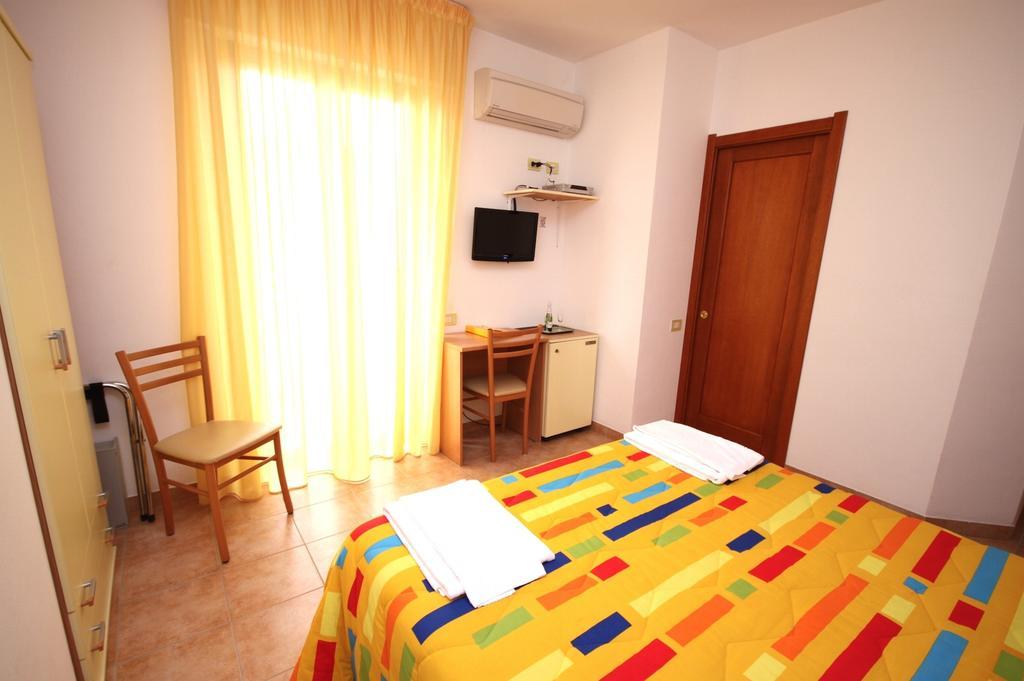 Hotel Alguer Стая снимка